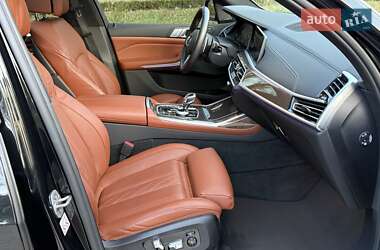 Внедорожник / Кроссовер BMW X7 2021 в 