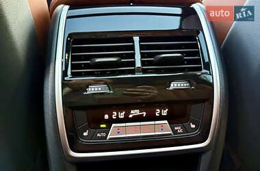 Внедорожник / Кроссовер BMW X7 2021 в 