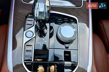 Внедорожник / Кроссовер BMW X7 2021 в 