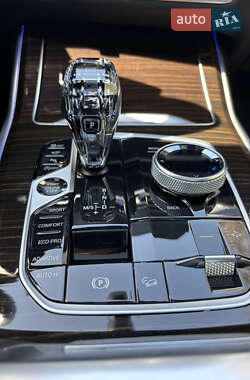 Внедорожник / Кроссовер BMW X7 2019 в 