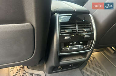 Внедорожник / Кроссовер BMW X7 2022 в 
