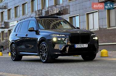 Позашляховик / Кросовер BMW X7 2024 в 