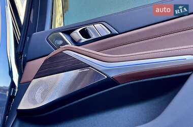 Позашляховик / Кросовер BMW X7 2024 в 
