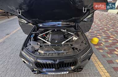 Позашляховик / Кросовер BMW X7 2024 в 