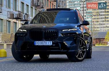 Позашляховик / Кросовер BMW X7 2024 в 