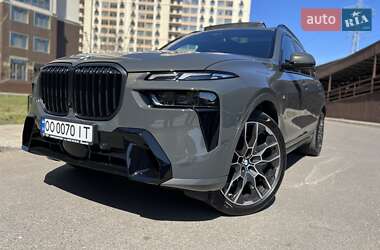 Позашляховик / Кросовер BMW X7 2024 в 