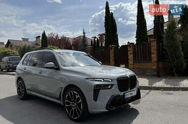 Внедорожник / Кроссовер BMW X7 2023 в 