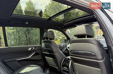 Внедорожник / Кроссовер BMW X7 2023 в 