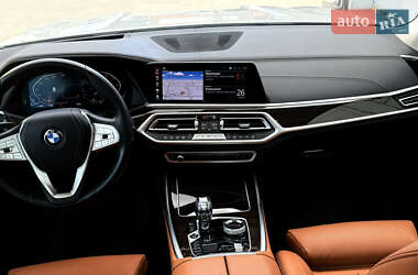 Внедорожник / Кроссовер BMW X7 2021 в 
