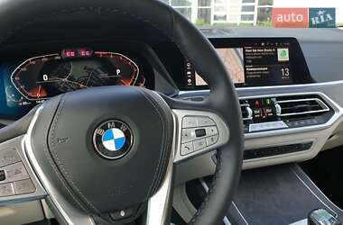 Позашляховик / Кросовер BMW X7 2021 в 