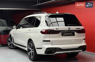 Позашляховик / Кросовер BMW X7 2020 в 