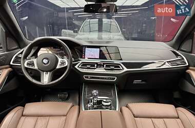 Позашляховик / Кросовер BMW X7 2020 в 