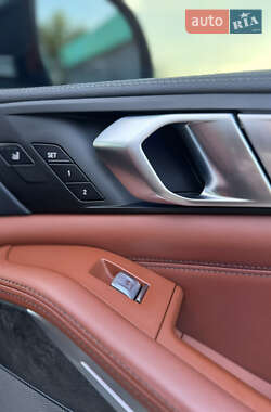 Внедорожник / Кроссовер BMW X7 2022 в 