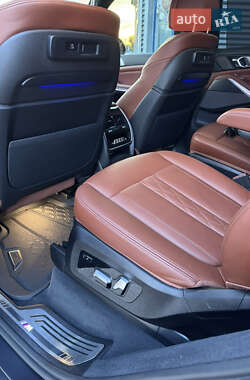 Внедорожник / Кроссовер BMW X7 2022 в 