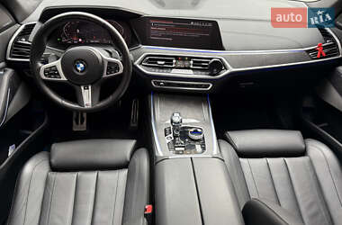Позашляховик / Кросовер BMW X7 2022 в 
