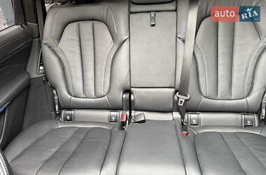 Позашляховик / Кросовер BMW X7 2022 в 