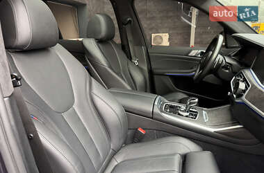 Позашляховик / Кросовер BMW X7 2022 в 