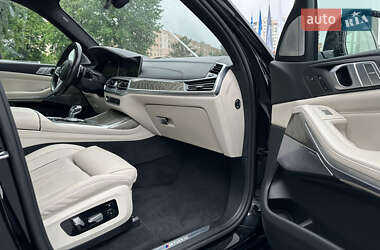Позашляховик / Кросовер BMW X7 2019 в 