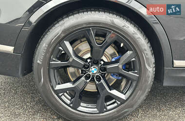 Позашляховик / Кросовер BMW X7 2019 в 