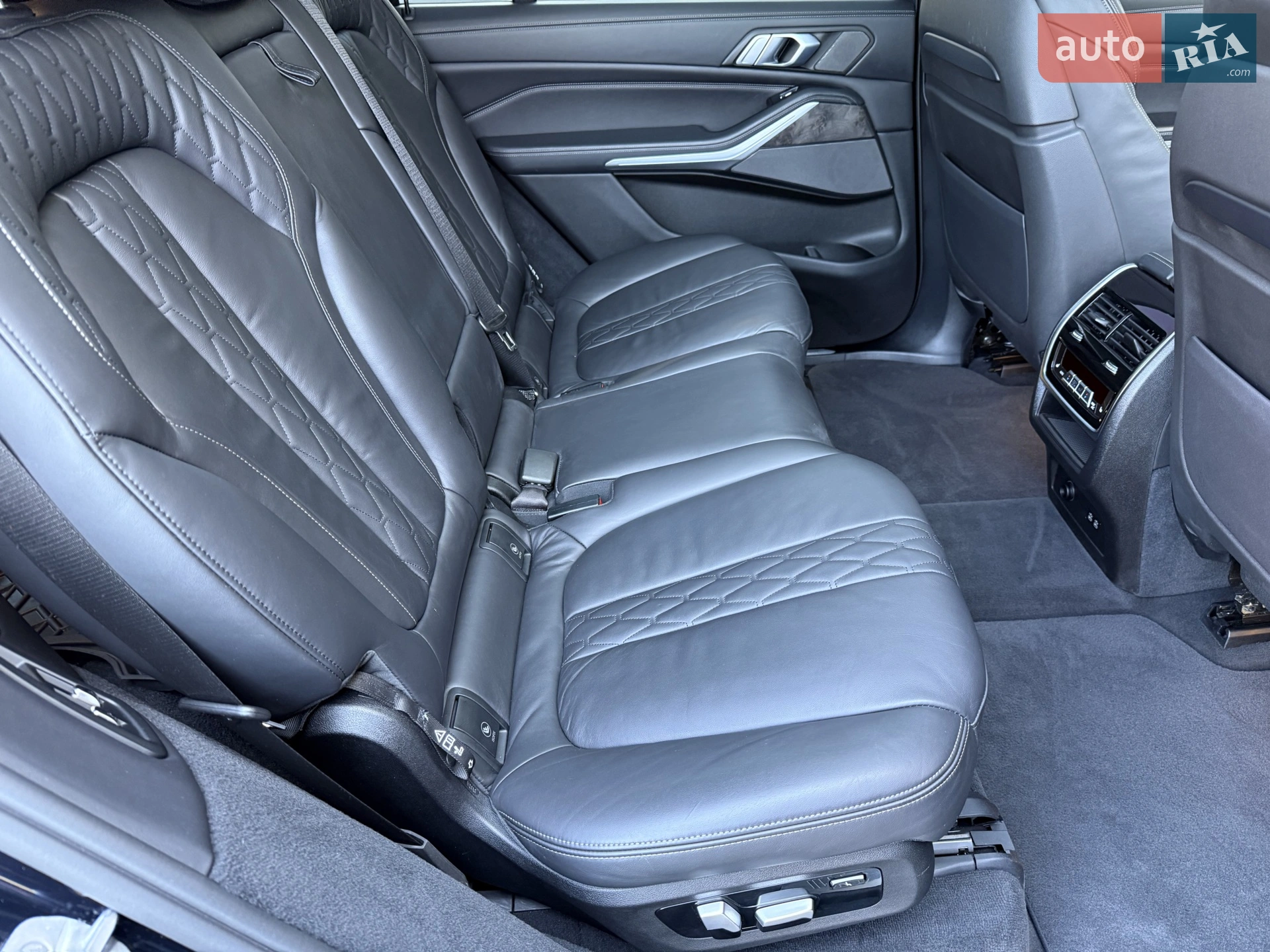 2020 BMW X7 - мініатюра 41