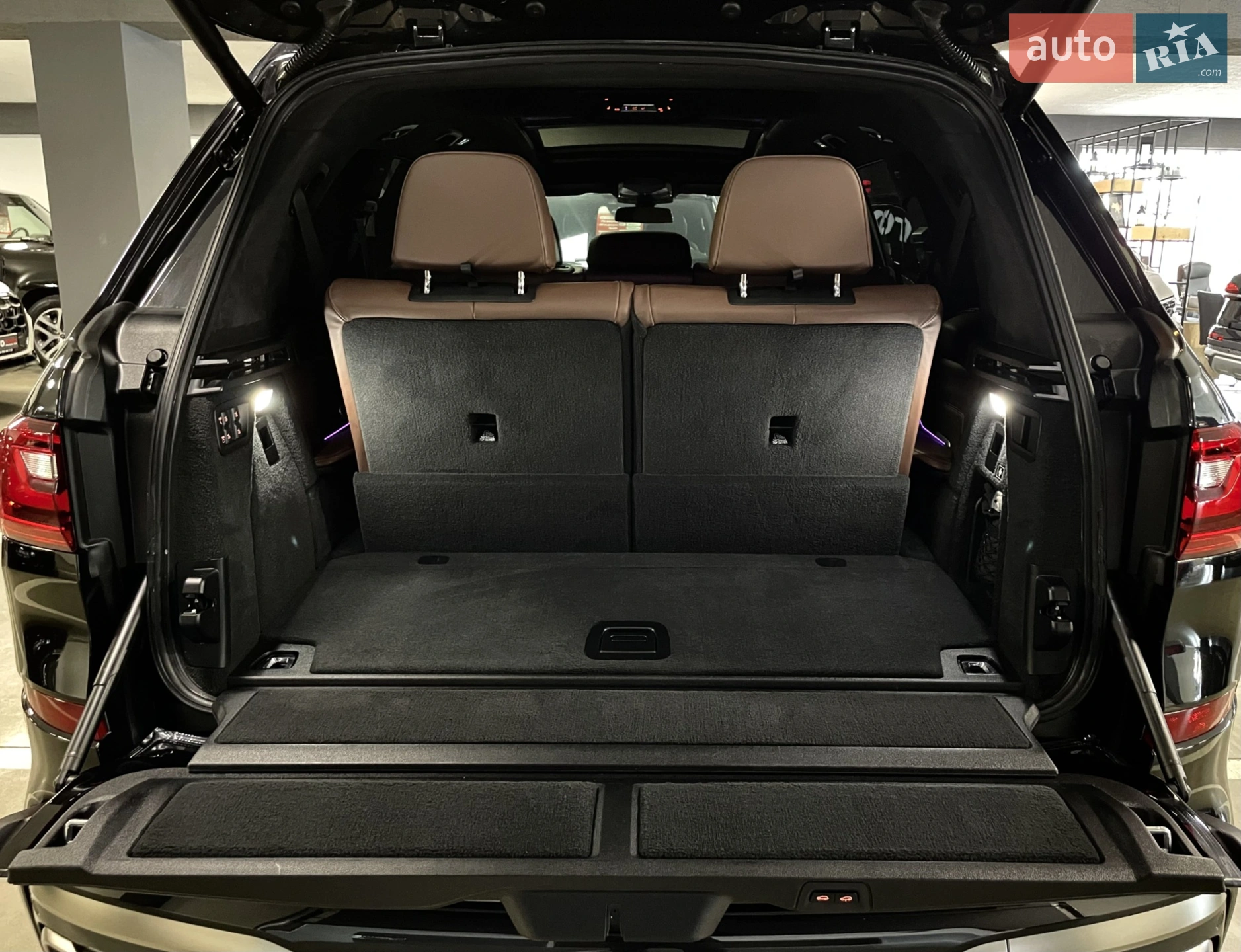 2020 BMW X7 - мініатюра 22