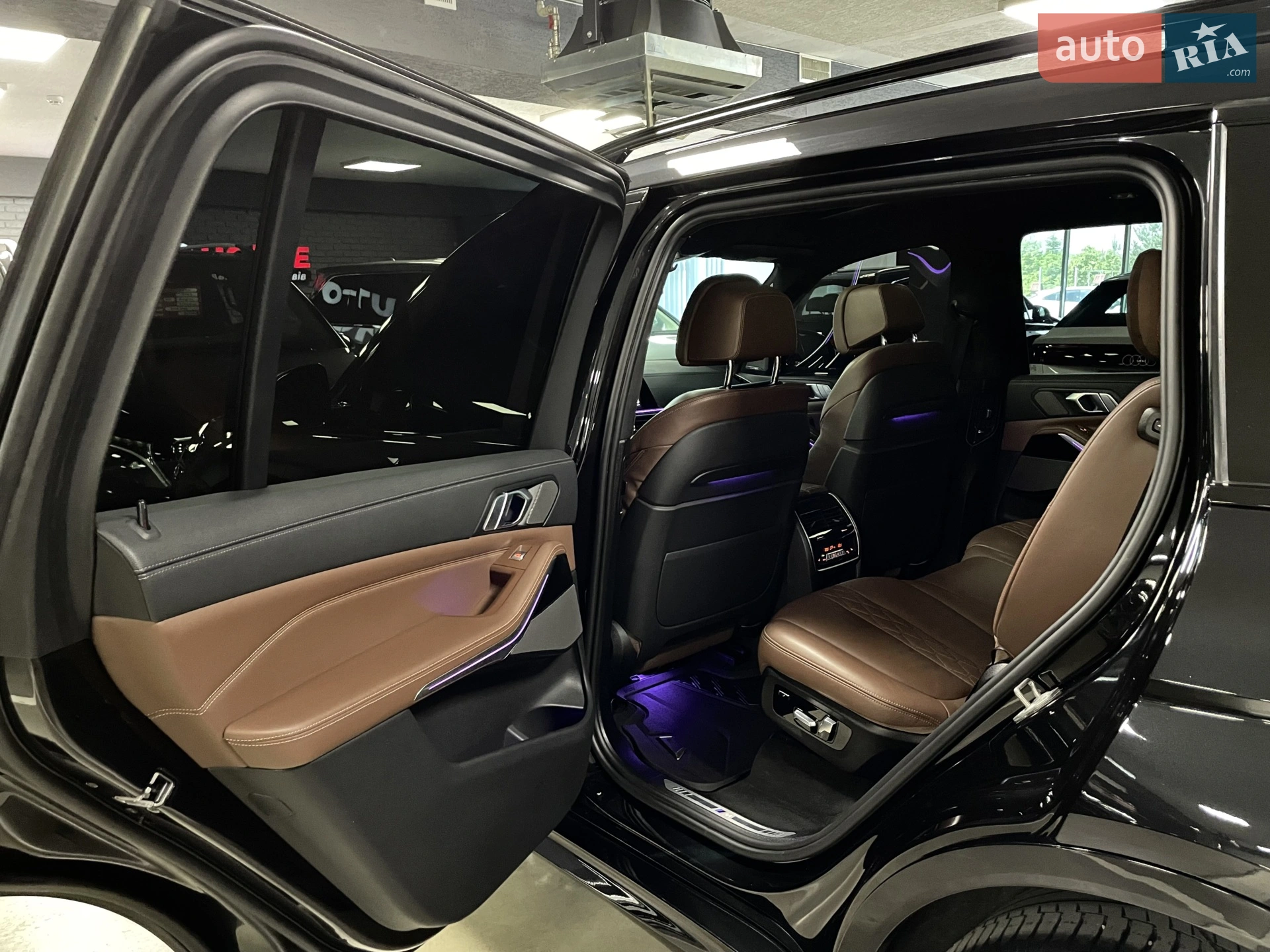 2020 BMW X7 - мініатюра 37