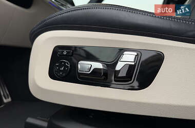 Позашляховик / Кросовер BMW X7 2020 в 