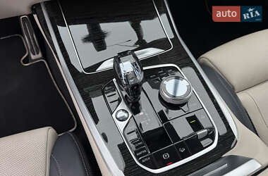 Позашляховик / Кросовер BMW X7 2020 в 
