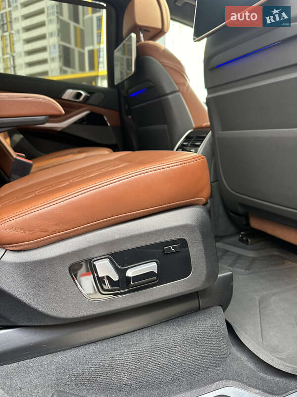 Внедорожник / Кроссовер BMW X7 2019 в Киеве