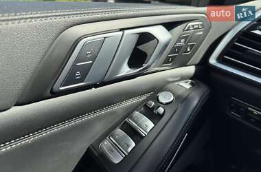 Внедорожник / Кроссовер BMW X7 2020 в 