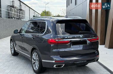 Позашляховик / Кросовер BMW X7 2019 в 