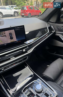 Позашляховик / Кросовер BMW X7 2023 в 
