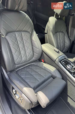 Позашляховик / Кросовер BMW X7 2023 в 