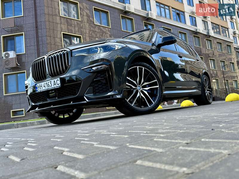 Внедорожник / Кроссовер BMW X7 2021 в Одессе