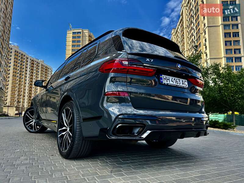 Внедорожник / Кроссовер BMW X7 2021 в Одессе
