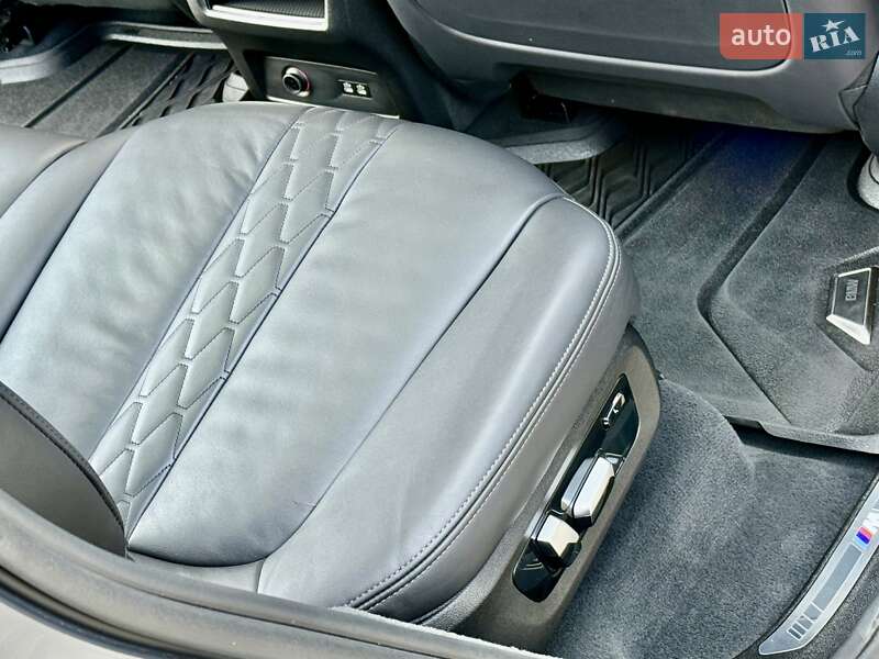 Внедорожник / Кроссовер BMW X7 2021 в Одессе