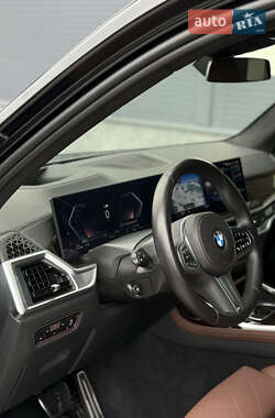Позашляховик / Кросовер BMW X7 2022 в 