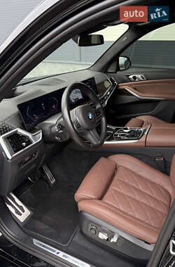 Позашляховик / Кросовер BMW X7 2022 в 