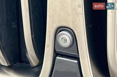 Внедорожник / Кроссовер BMW X7 2020 в 