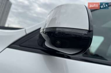Позашляховик / Кросовер BMW X7 2022 в 