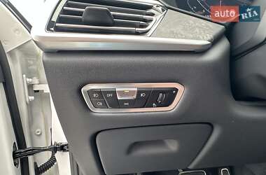 Позашляховик / Кросовер BMW X7 2022 в 