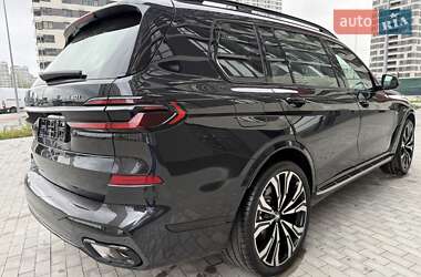 Внедорожник / Кроссовер BMW X7 2023 в 