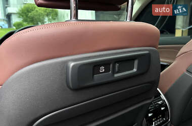 Позашляховик / Кросовер BMW X7 2019 в 