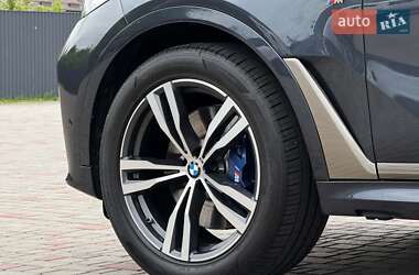 Позашляховик / Кросовер BMW X7 2020 в 