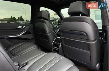 Позашляховик / Кросовер BMW X7 2020 в 