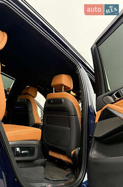Внедорожник / Кроссовер BMW X7 2023 в 