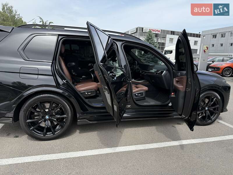 Внедорожник / Кроссовер BMW X7 2023 в Днепре