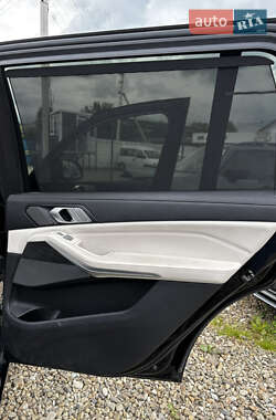 Внедорожник / Кроссовер BMW X7 2020 в 
