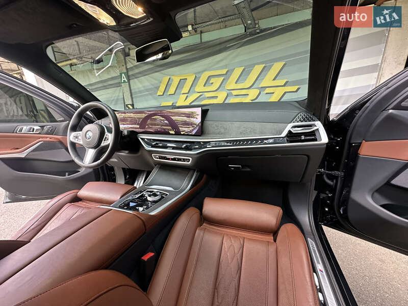 Внедорожник / Кроссовер BMW X7 2024 в Киеве