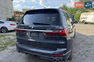Внедорожник / Кроссовер BMW X7 2022 в 